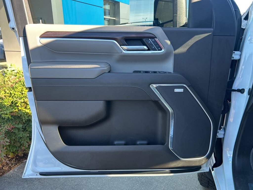 Used 2024 GMC Sierra 2500 SLT image 19