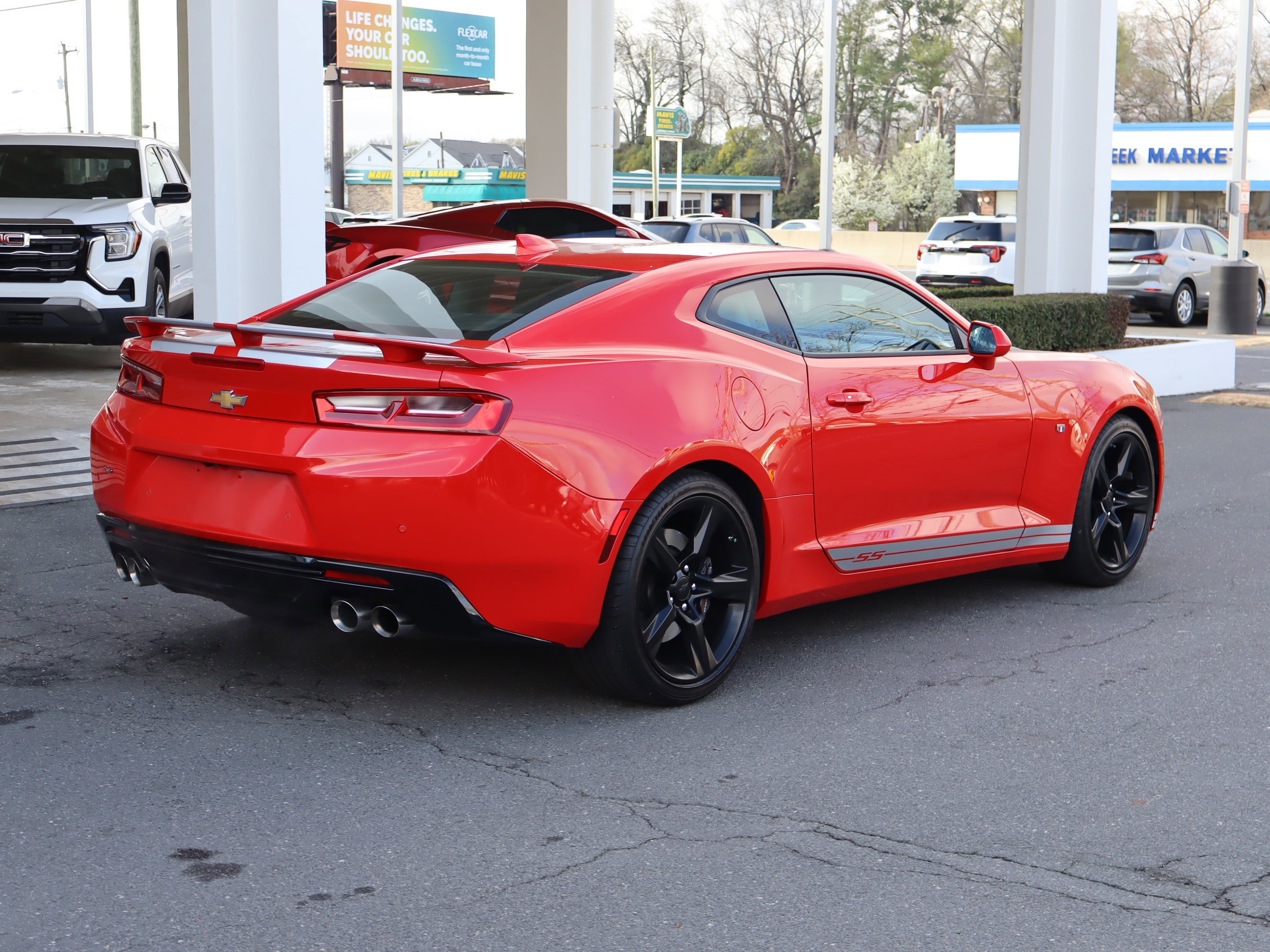 Used 2018 Chevrolet Camaro SS image 10