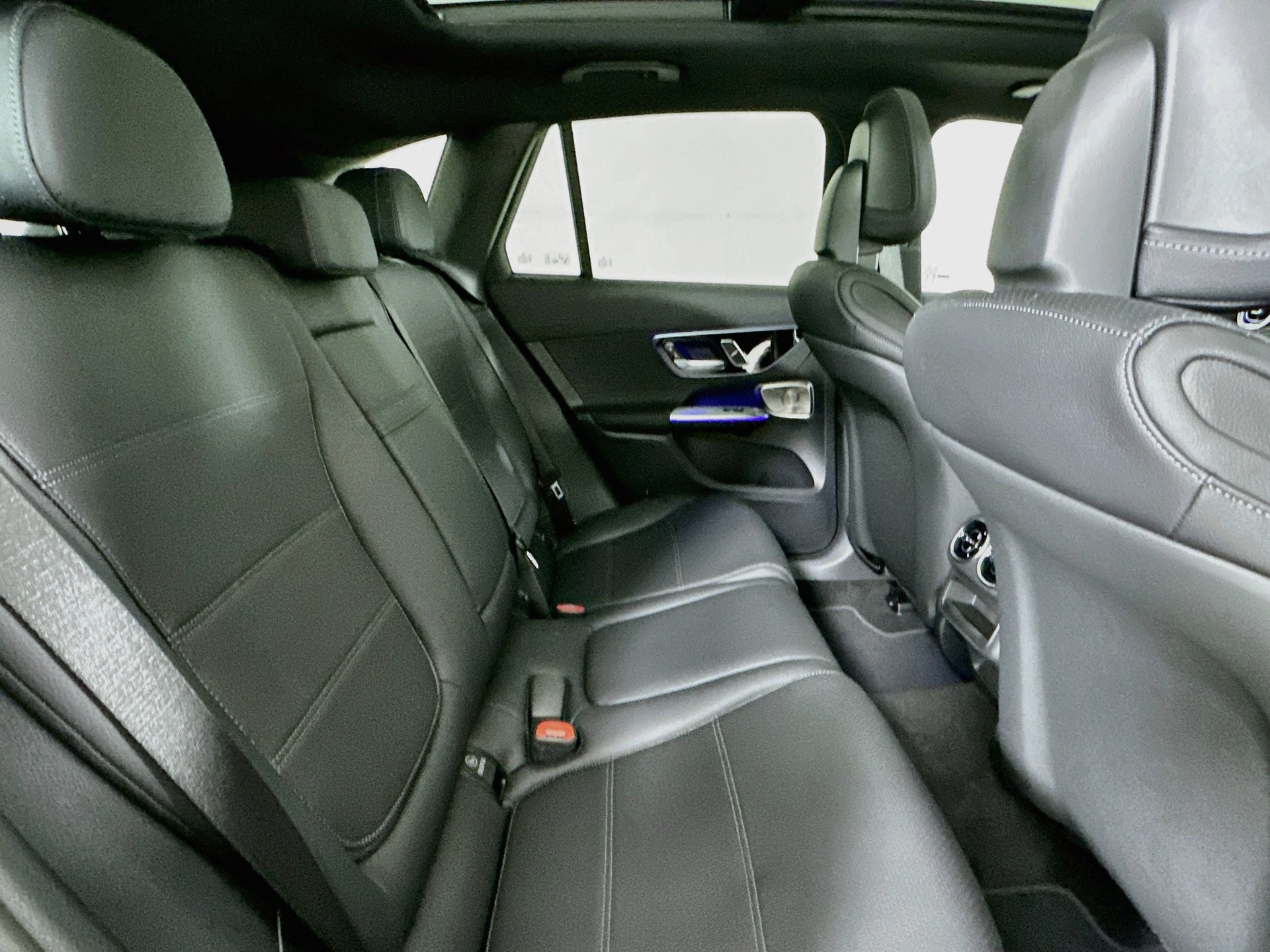 New 2027 Mercedes-Benz GLC 300 image 30