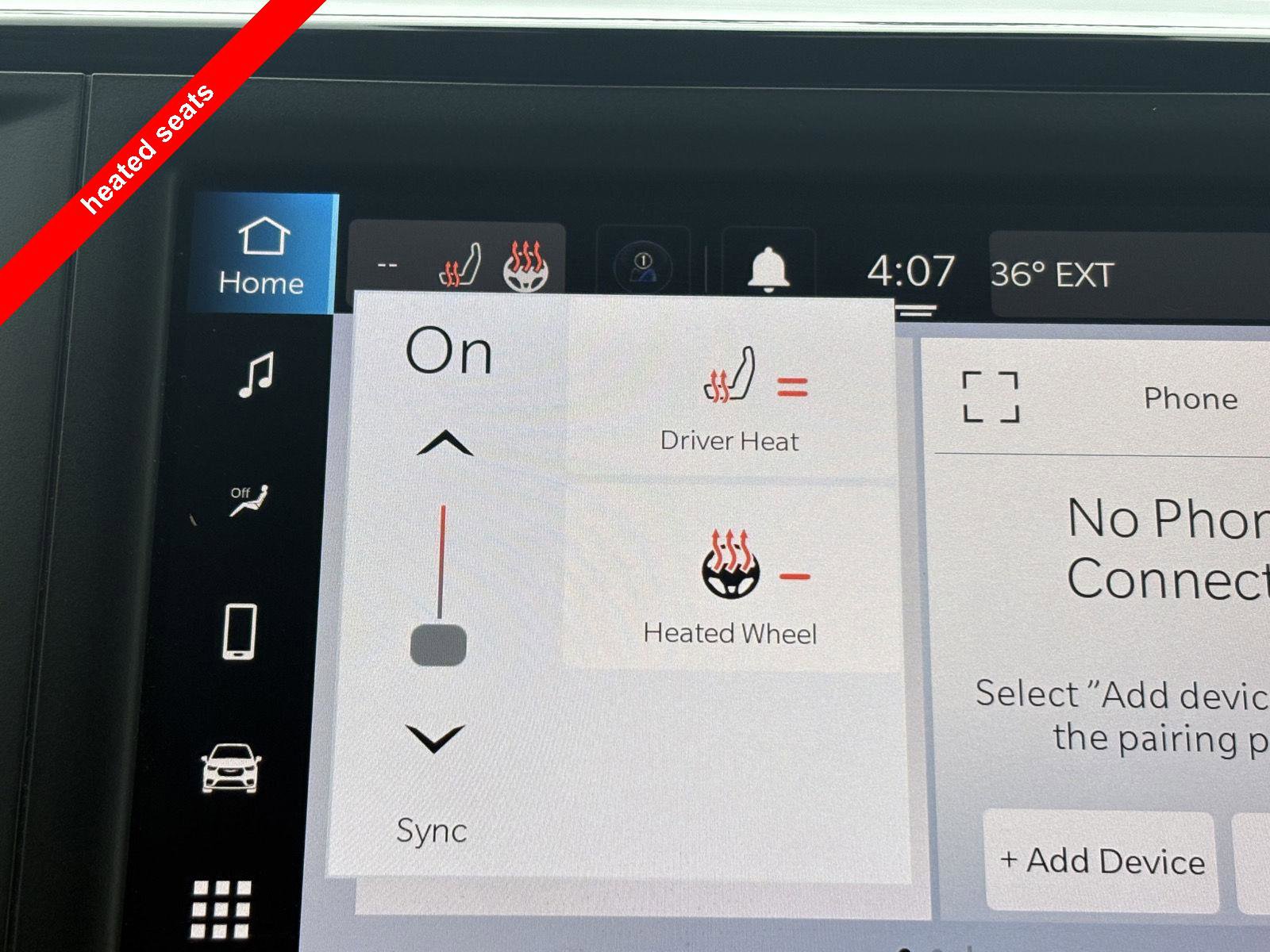 Used 2023 Chrysler Voyager LX image 5