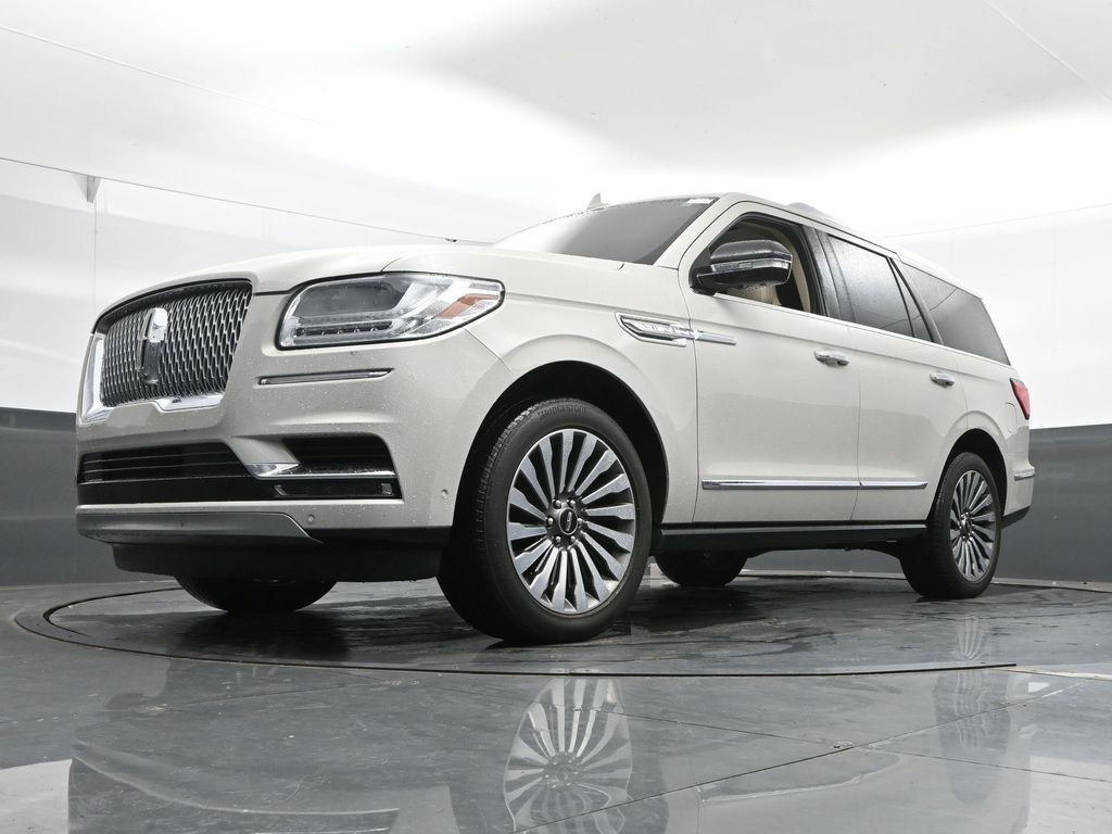 Used 2019 Lincoln Navigator Reserve AWD/4WD image 48