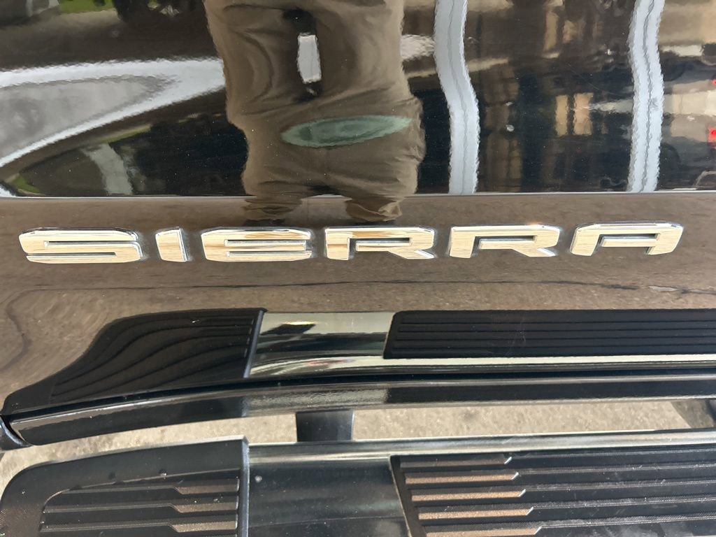 Used 2023 GMC Sierra 1500 SLT w/ SLT Premium Package image 28