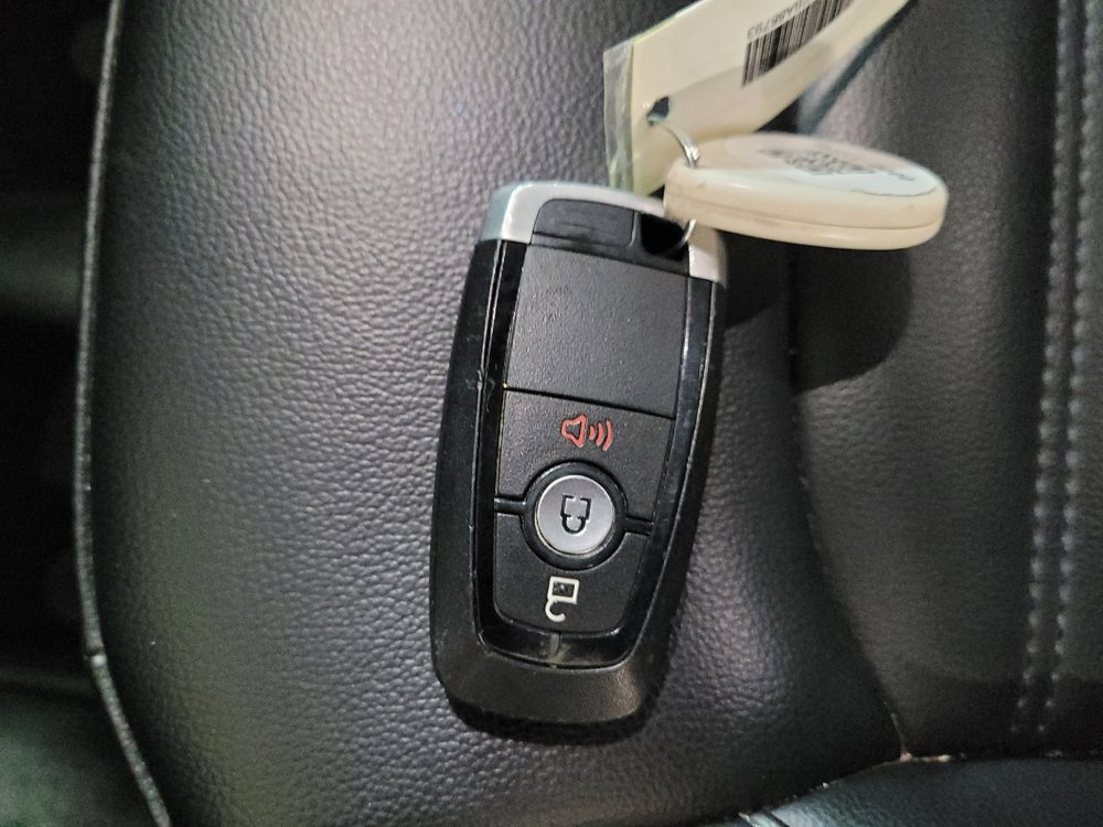 Used 2024 Ford Edge SEL image 32