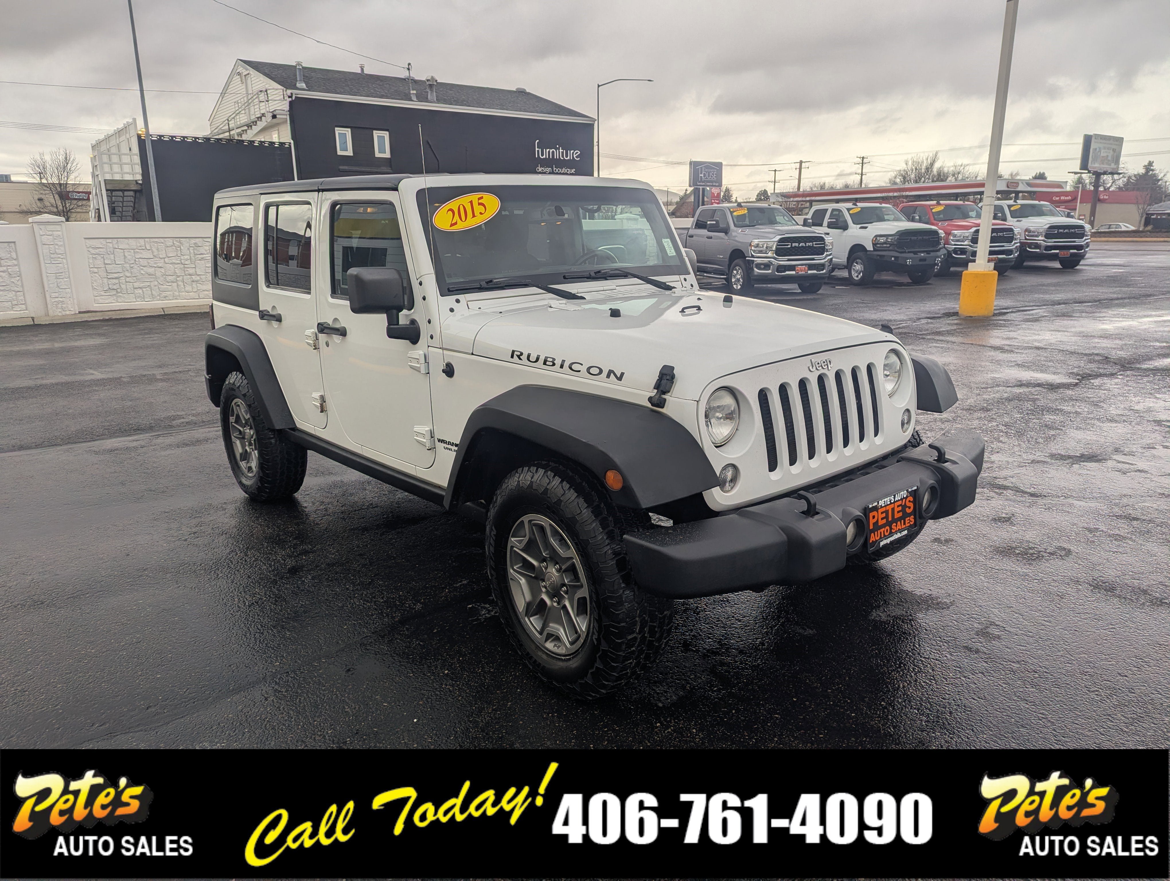 Used 2015 Jeep Wrangler Unlimited Rubicon w/ Max Tow Package image 6
