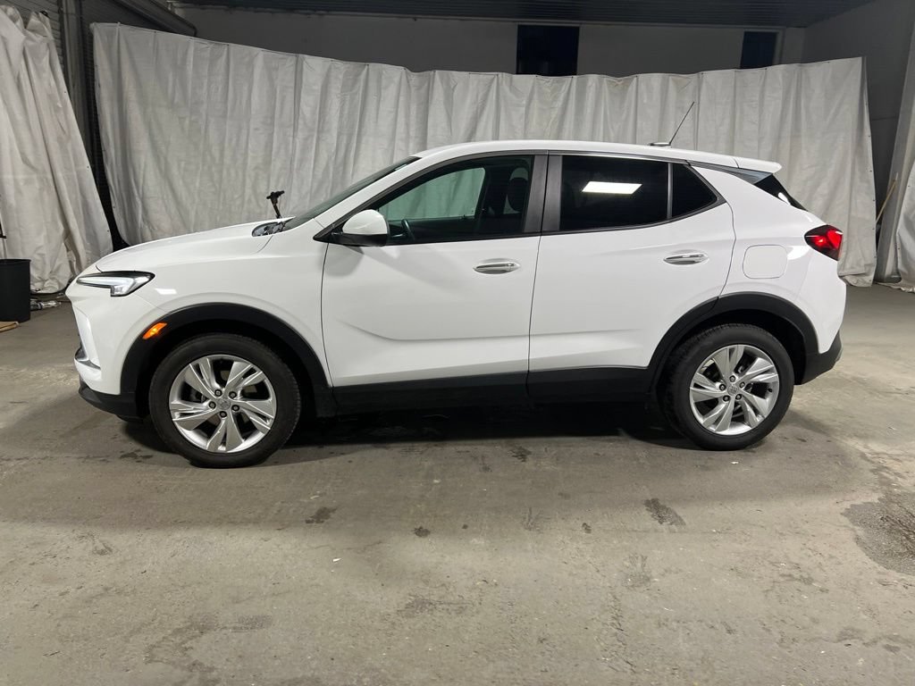Used 2025 Buick Encore GX Preferred FWD image 4