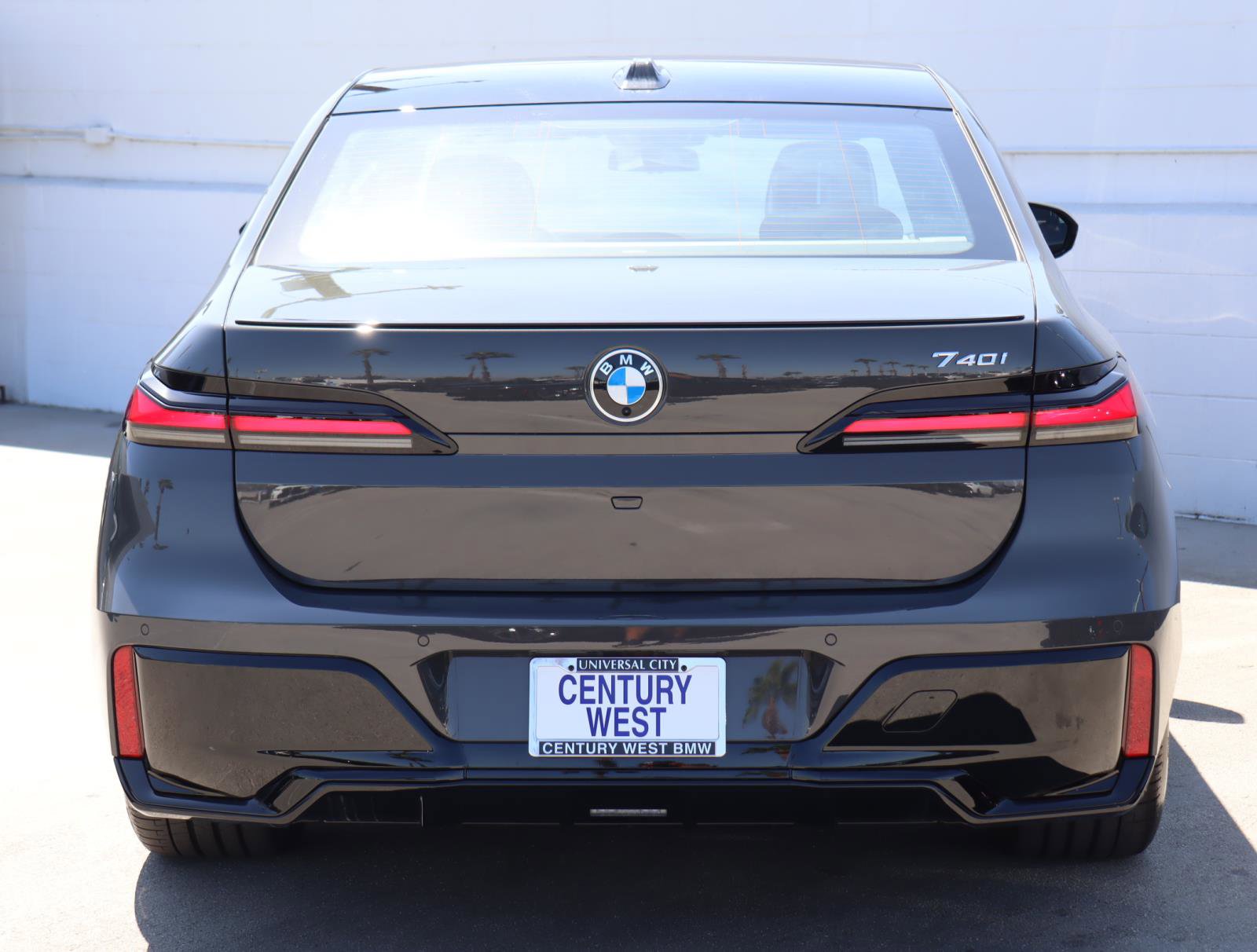 New 2026 BMW 740i w/ Premium Package image 4