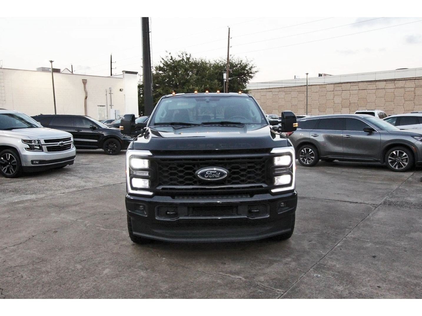 Used 2024 Ford F250 Lariat w/ Sport Appearance Package AWD/4WD image 2