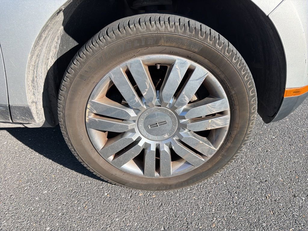Used 2009 Lincoln MKX AWD image 11