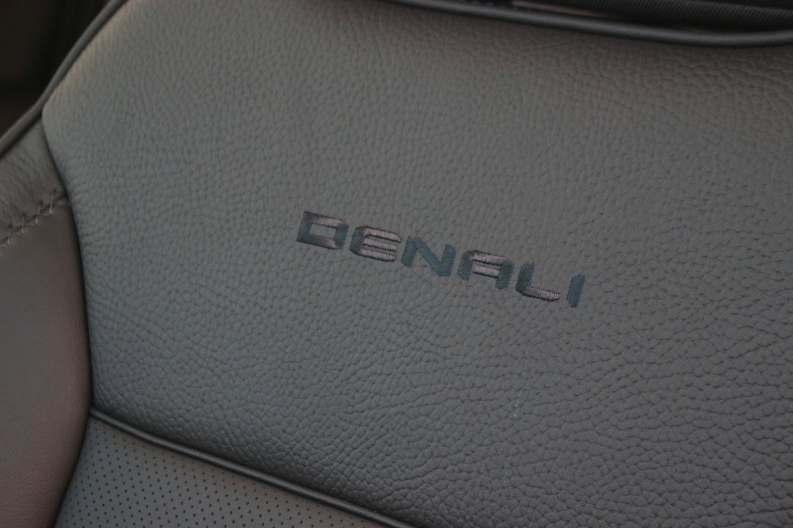 New 2026 GMC Yukon XL Denali w/ Sun & Power Step Package image 15