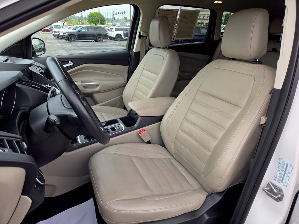 Used 2018 Ford Escape Titanium w/ Ford Safe & Smart Package AWD/4WD image 16
