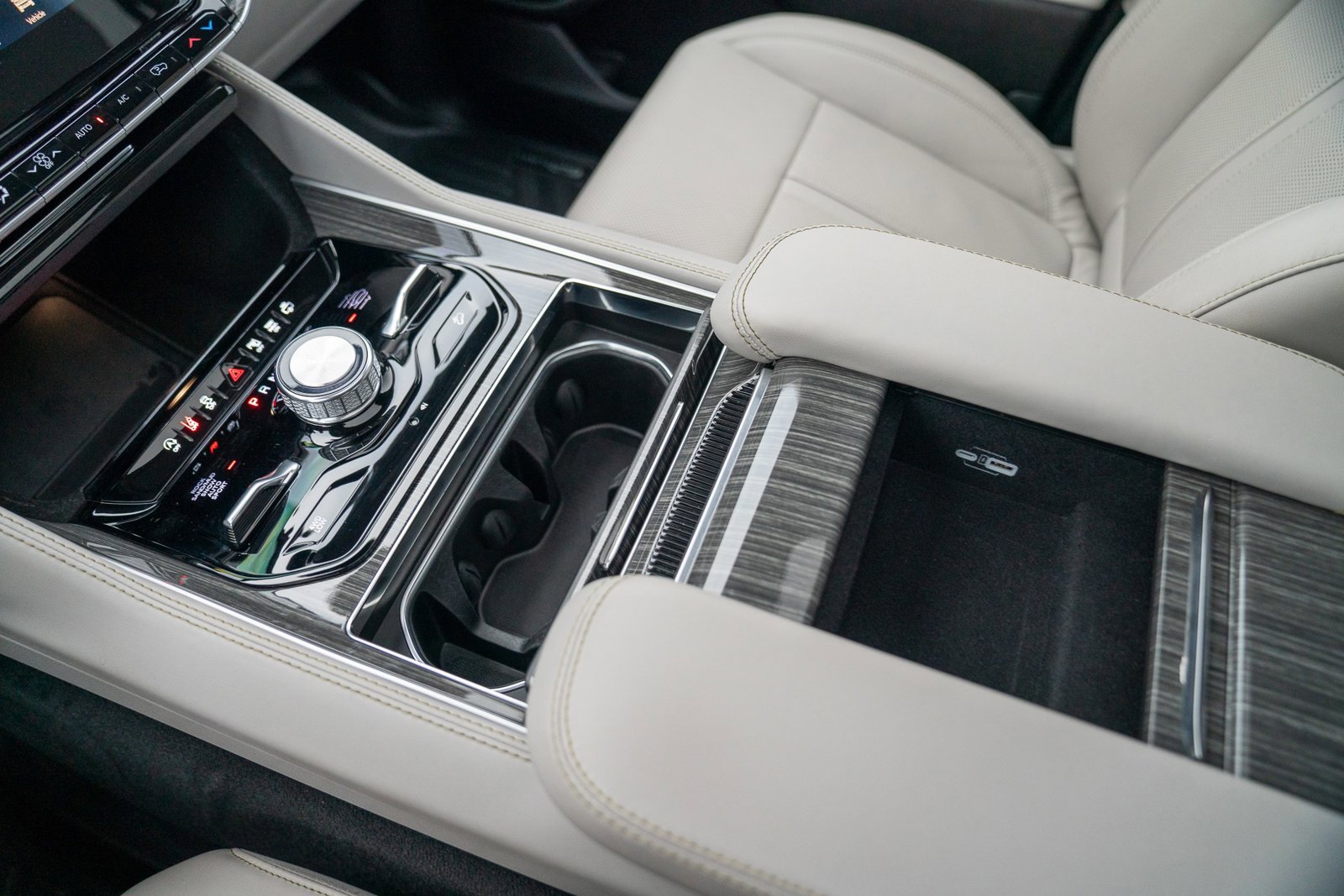 Used 2022 Jeep Wagoneer Series III w/ Premium Group I image 18