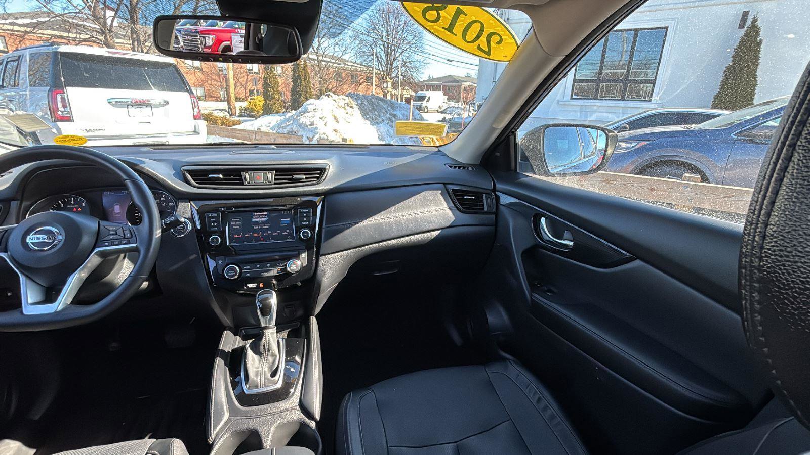 Used 2018 Nissan Rogue SL w/ Premium Package image 25