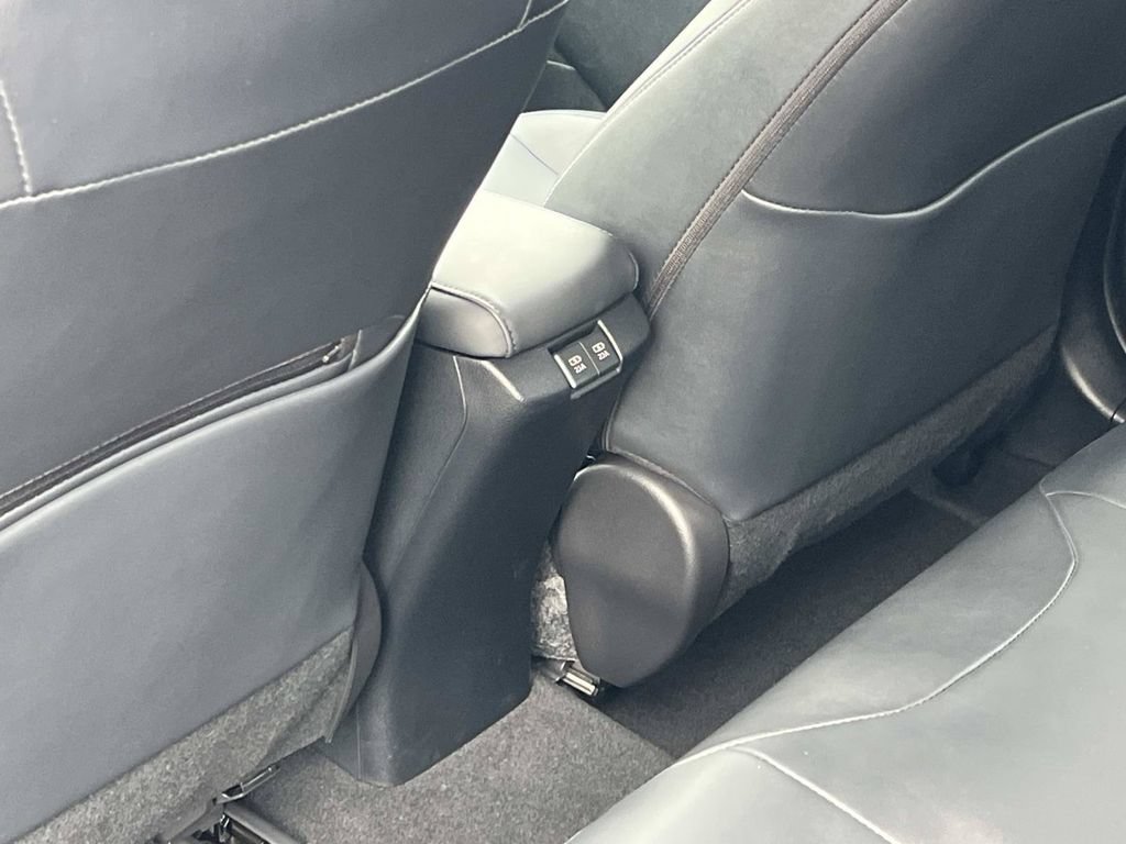 Used 2022 Toyota Prius Prime XLE FWD image 23