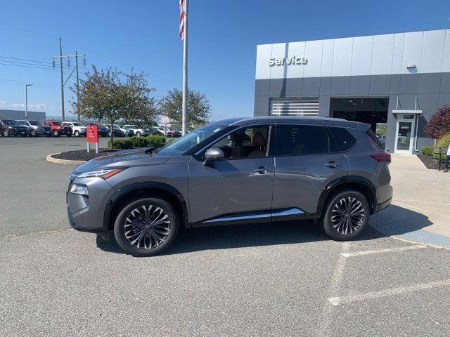 New 2026 Nissan Rogue Platinum image 4