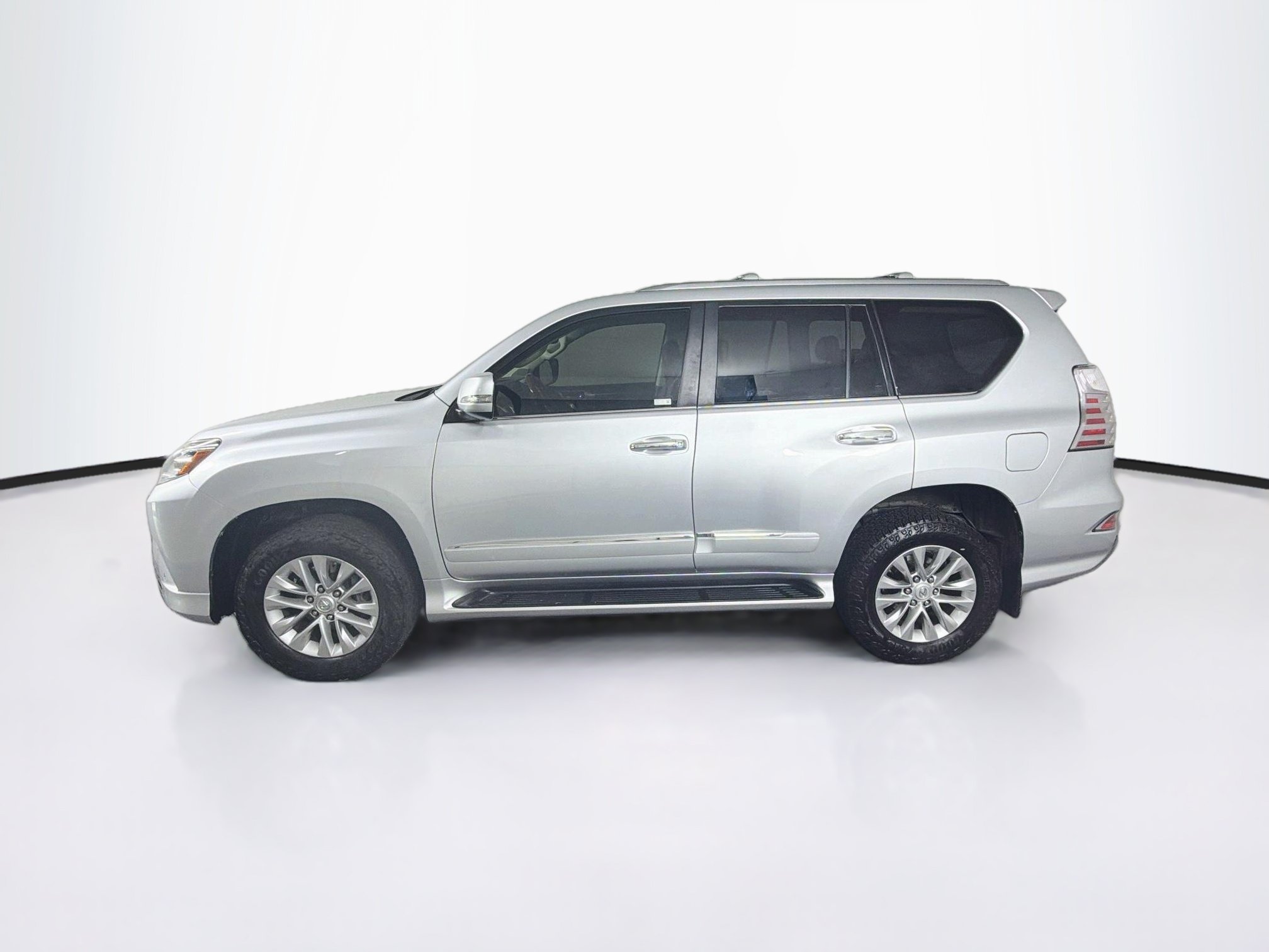 Used 2018 Lexus GX 460 Premium w/ Premium Package AWD/4WD image 4