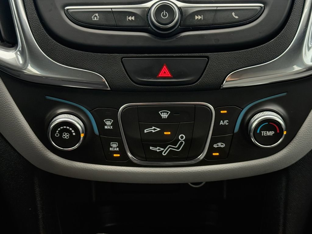 Used 2019 Chevrolet Equinox LS image 17