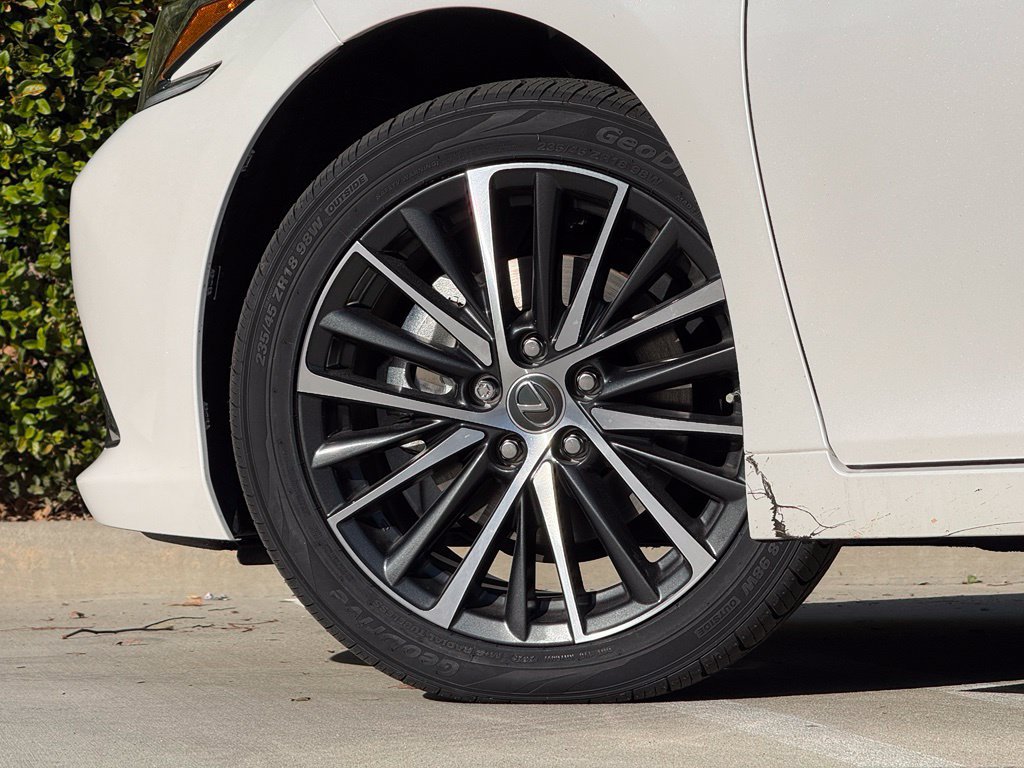 Certified 2024 Lexus ES 350 w/ Premium Package FWD image 8