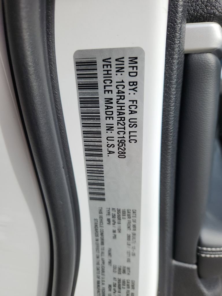 New 2026 Jeep Grand Cherokee Altitude image 10