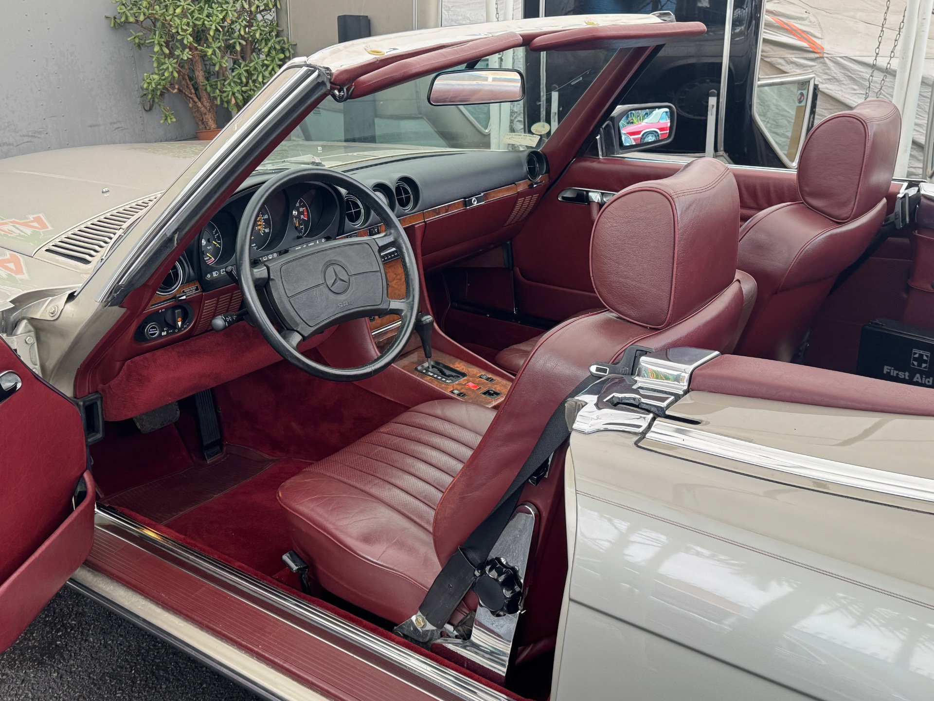 Used 1987 Mercedes-Benz 560 SL image 21