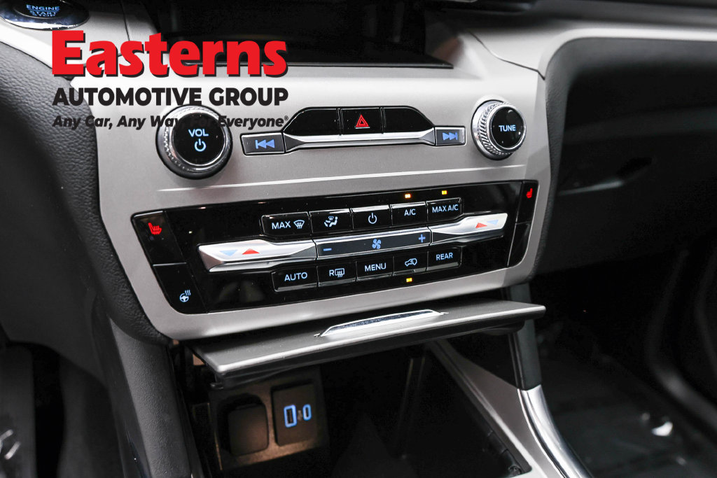 Used 2023 Ford Explorer XLT w/ Equipment Group 202A AWD/4WD image 22