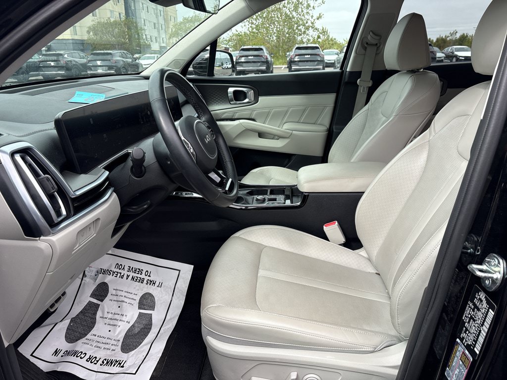 Used 2024 Kia Sorento SX FWD image 18