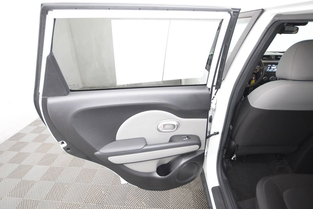 Used 2018 Kia Soul image 11