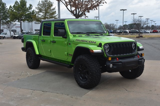 Used 2025 Jeep Gladiator Rubicon w/ Convenience Group image 3