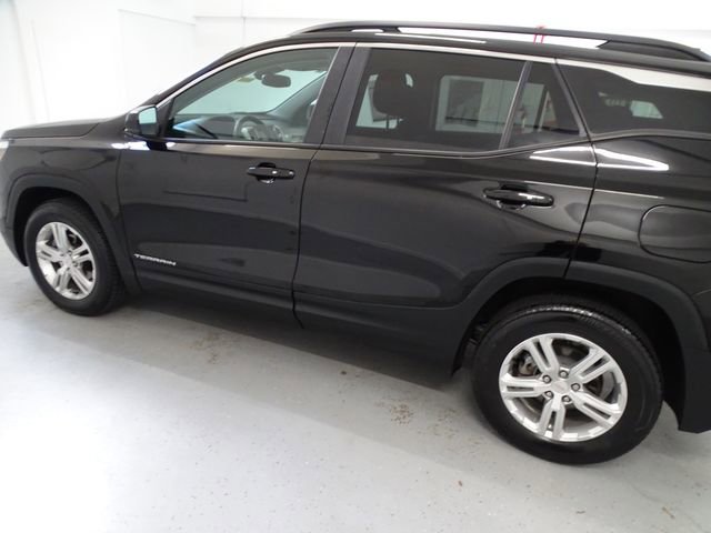 Used 2022 GMC Terrain SLE w/ Driver Convenience Package image 17