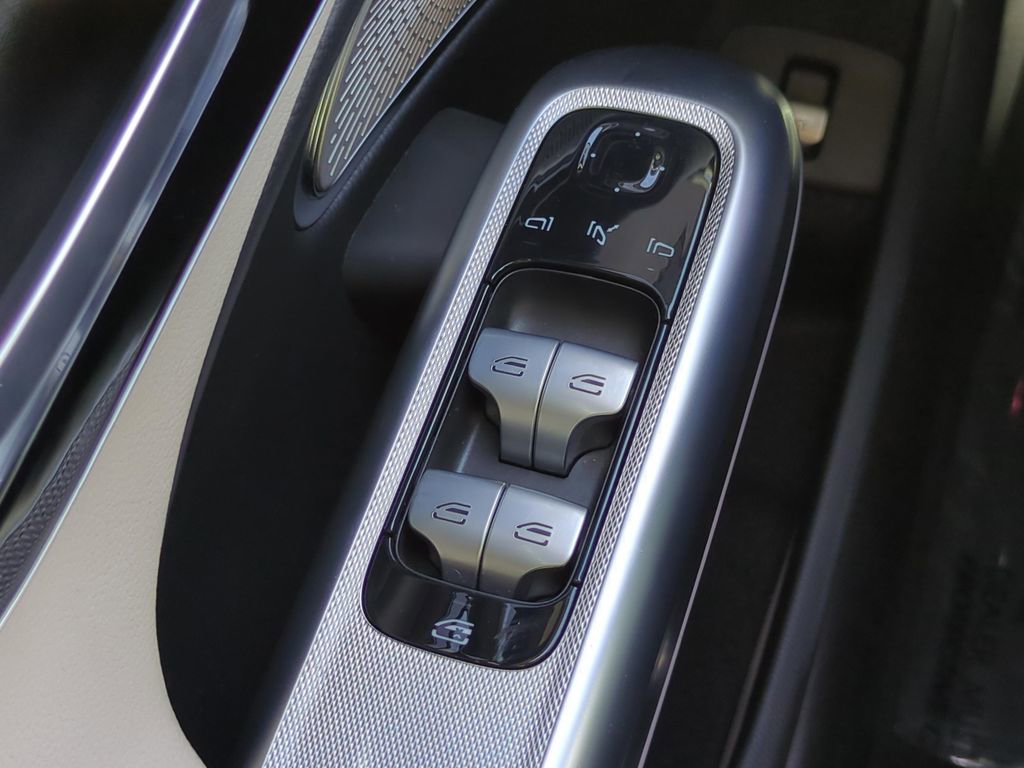 Used 2024 Mercedes-Benz E 350 4MATIC Sedan image 13