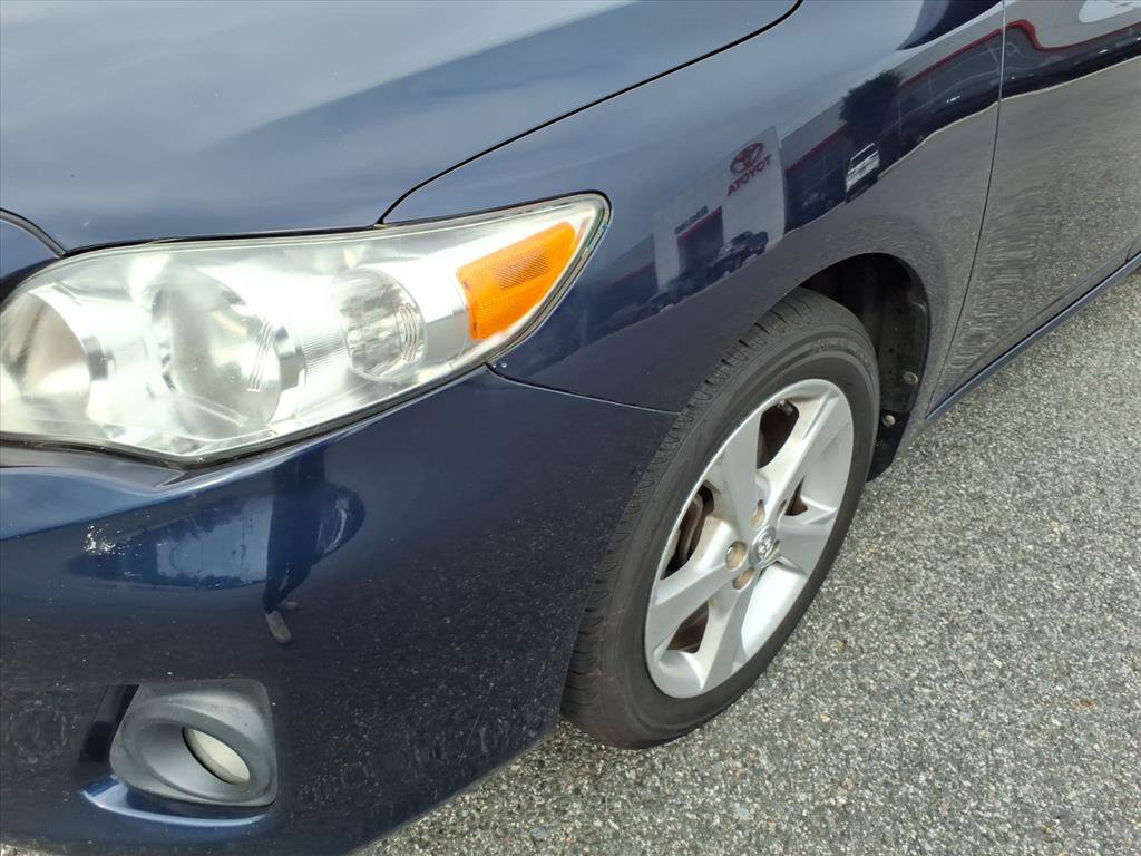 Used 2013 Toyota Corolla LE w/ Premium Pkg FWD image 9