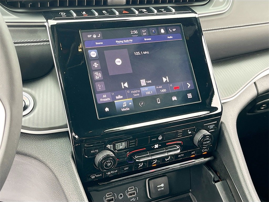 Certified 2025 Jeep Grand Cherokee Altitude image 14