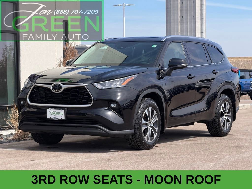 Used 2020 Toyota Highlander XLE image 1