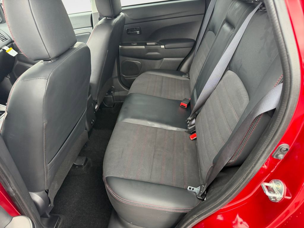 Used 2026 Mitsubishi Outlander Sport SE AWD/4WD image 13