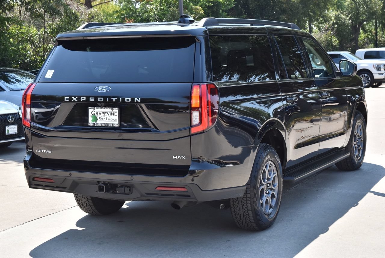 Used 2025 Ford Expedition Max Active RWD image 8