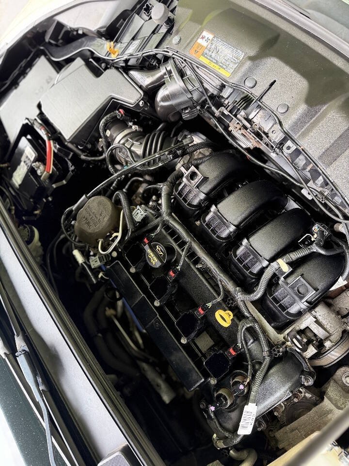 Used 2013 Ford Focus SE FWD image 19