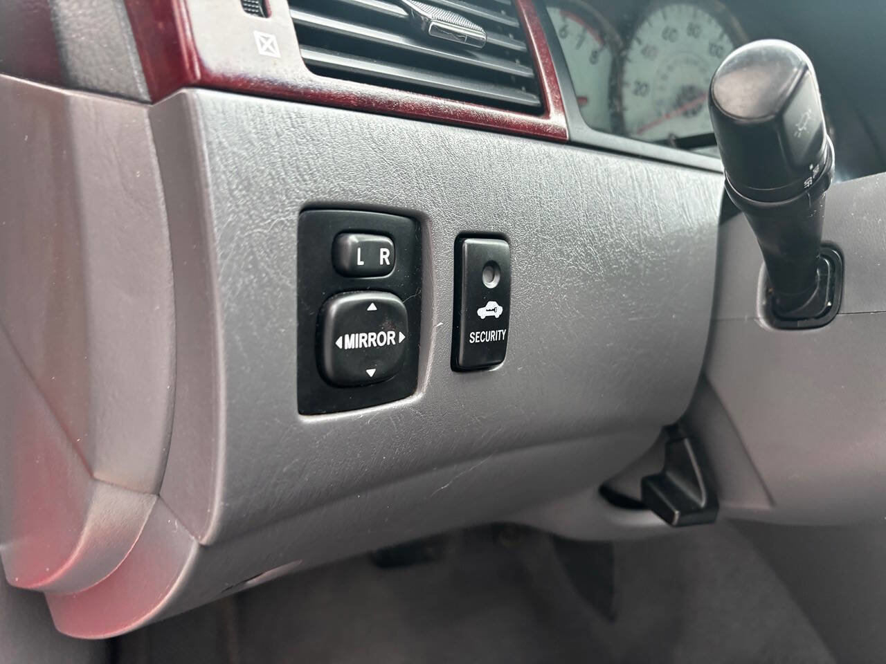 Used 2004 Toyota Solara SLE image 23