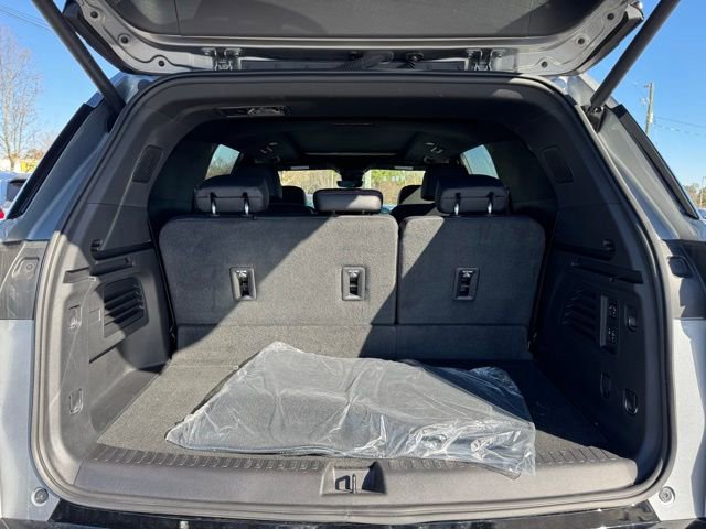 Used 2024 Chevrolet Traverse RS w/ LPO, Floor Liner Package image 39
