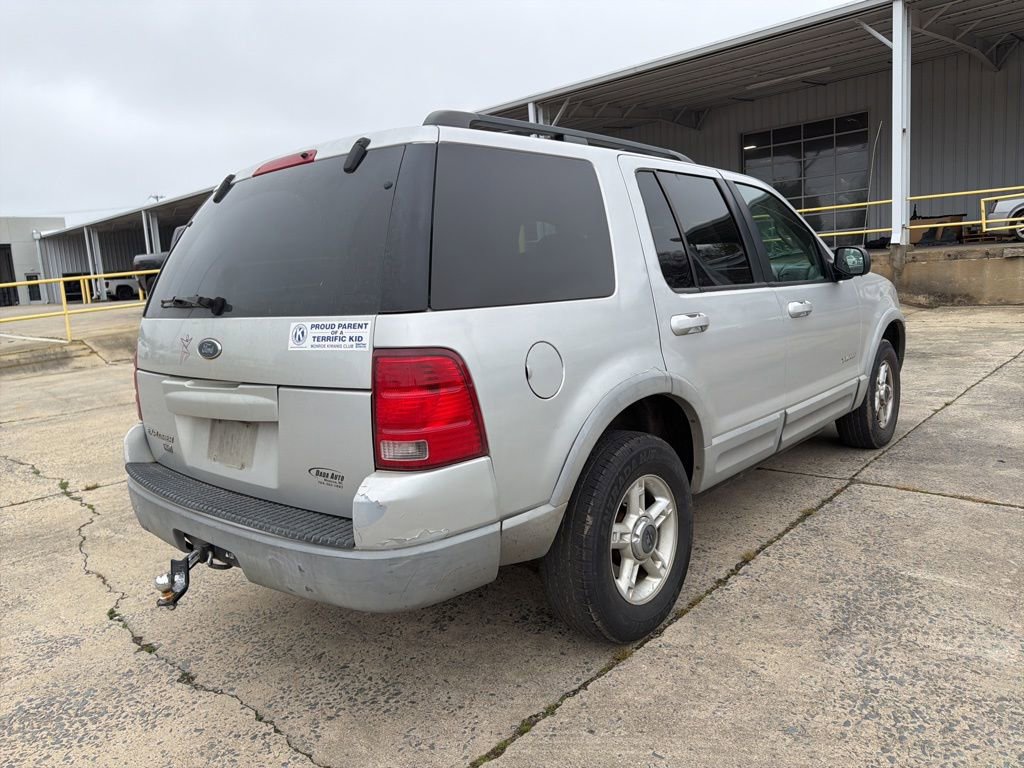 Used 2002 Ford Explorer XLT image 4