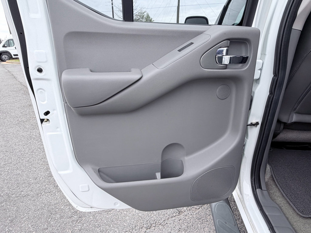 Used 2017 Nissan Frontier SL image 30