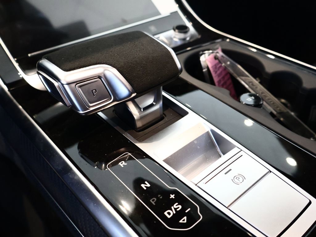 New 2026 Audi RS Q8 performance image 3