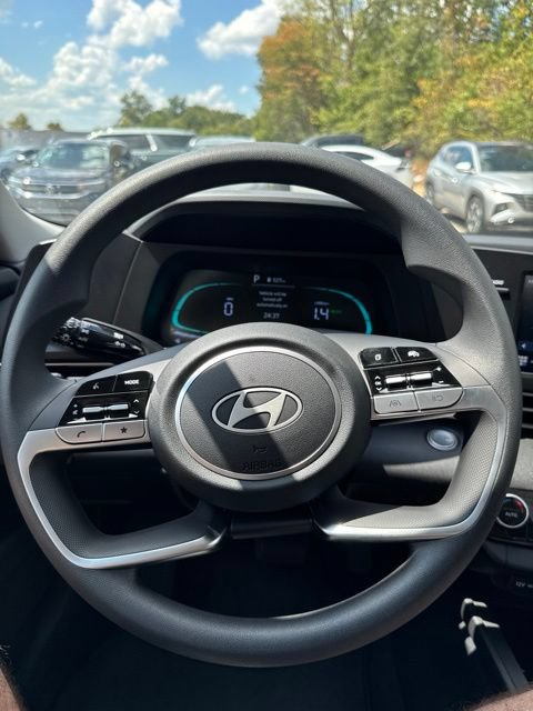 New 2026 Hyundai Elantra Hybrid FWD image 18
