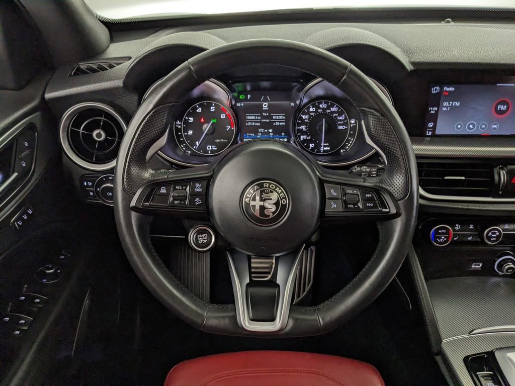 Used 2023 Alfa Romeo Stelvio Veloce AWD/4WD image 10