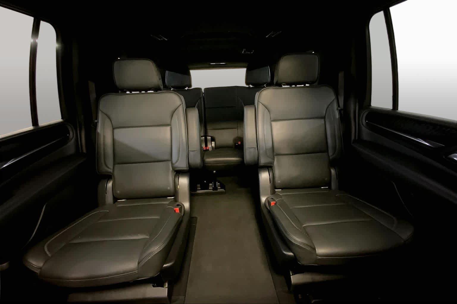 Used 2022 GMC Yukon XL Denali AWD/4WD image 19