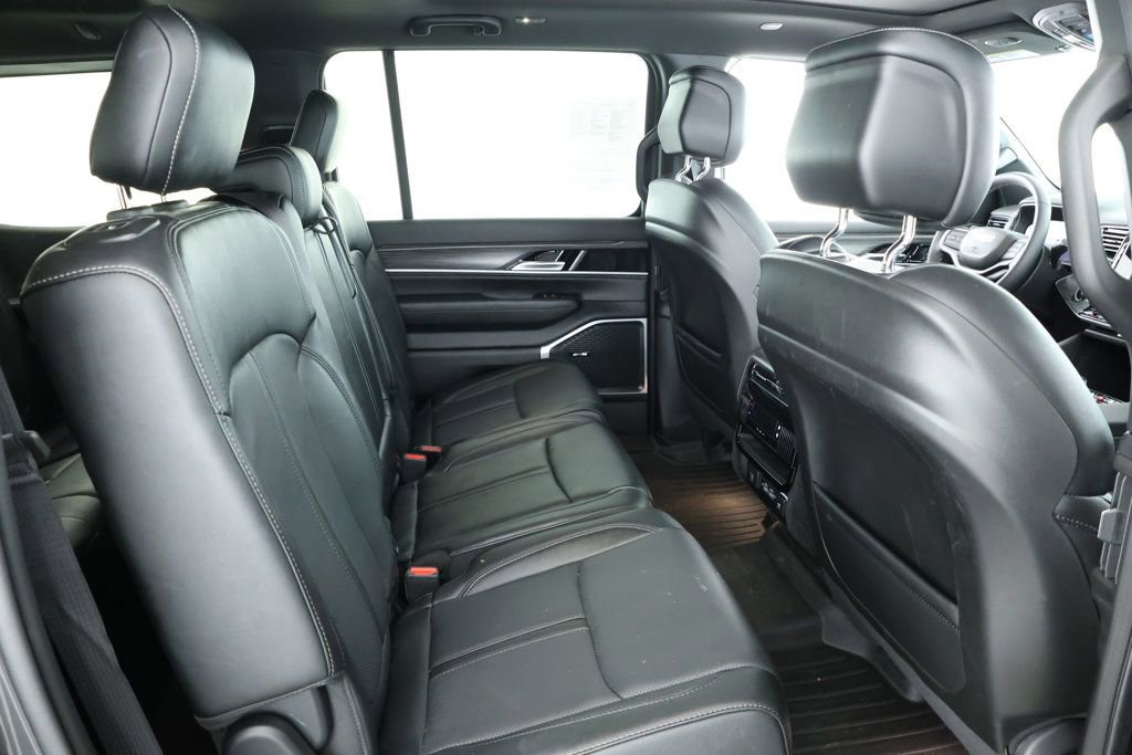 Used 2023 Jeep Wagoneer Series II w/ Premium Group I image 23