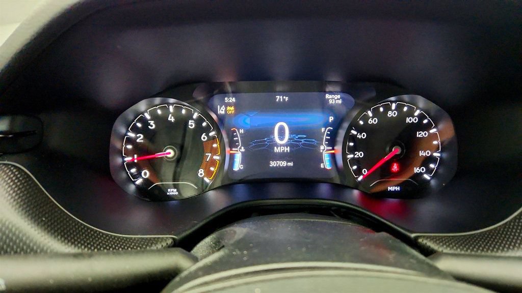 Used 2024 Jeep Compass Latitude w/ Altitude Special Edition AWD/4WD image 12
