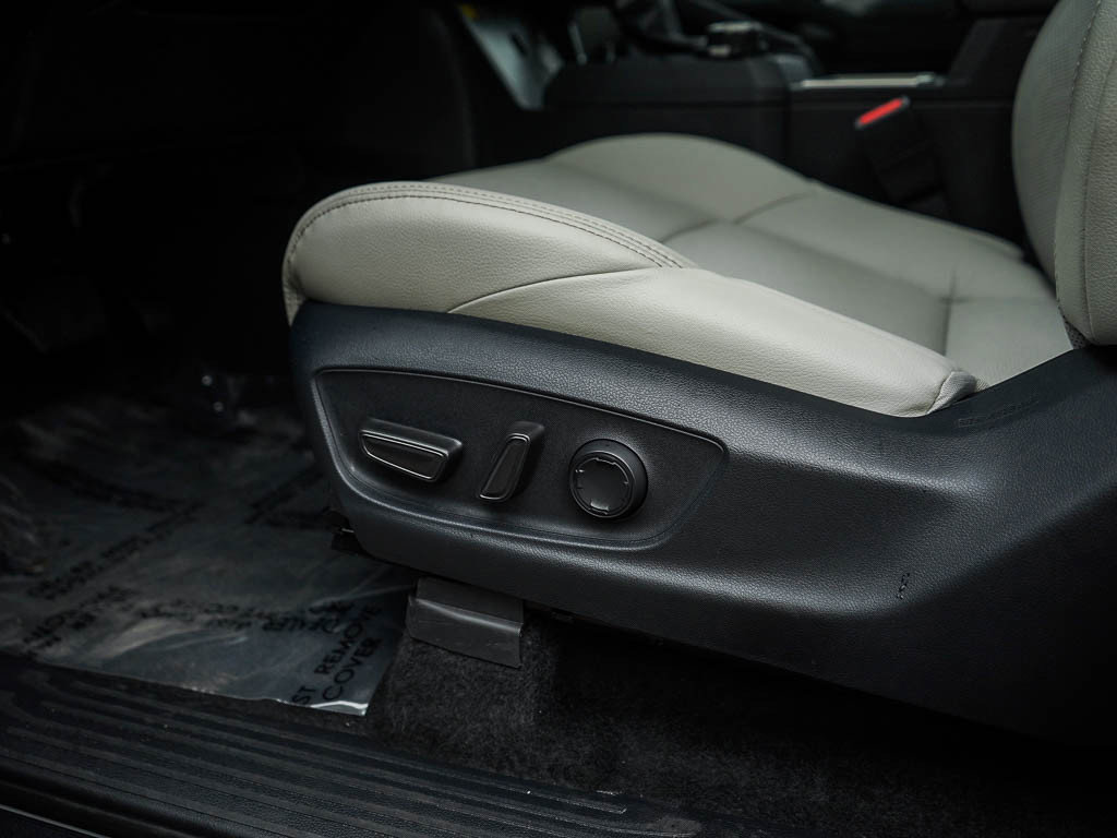 New 2024 Toyota Tacoma Limited image 18