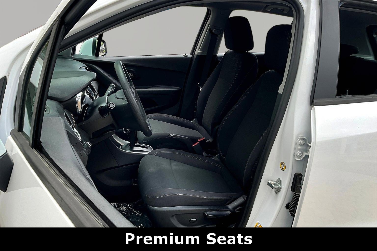 Used 2020 Chevrolet Trax LS FWD image 18