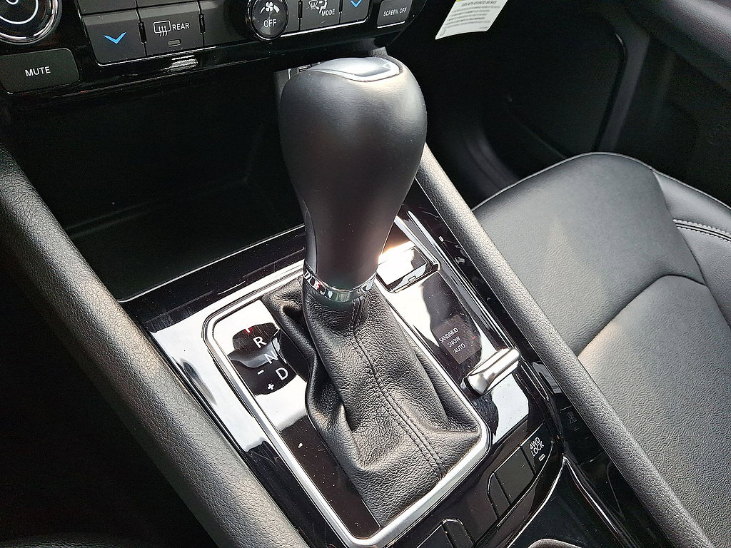 Used 2025 Jeep Compass Limited AWD/4WD image 15