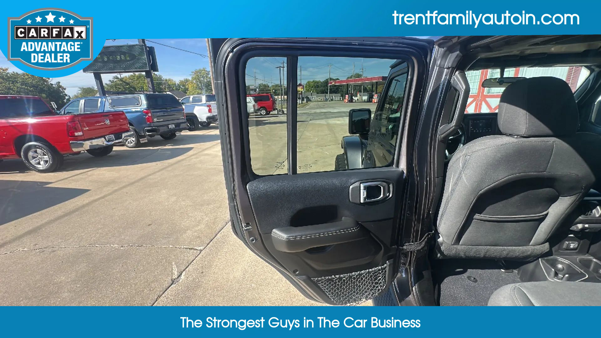 Used 2019 Jeep Wrangler Unlimited Sahara image 30