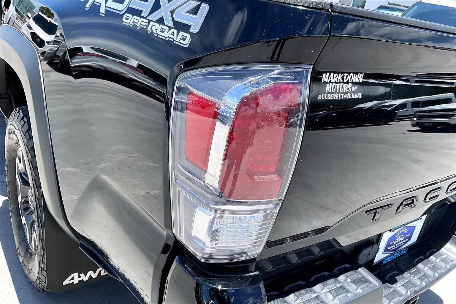 Used 2023 Toyota Tacoma TRD Off-Road AWD/4WD image 32